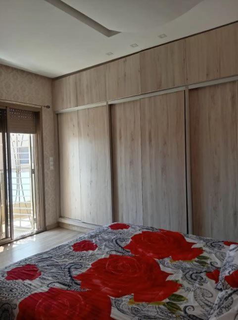 De 120m² Meublee, Equipee